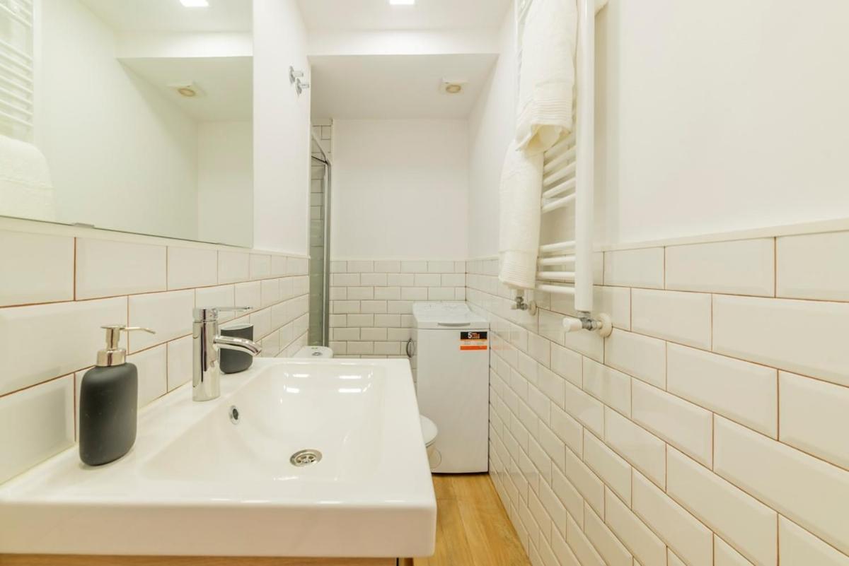 Encantador Apartamento Atocha Madrid Exterior photo